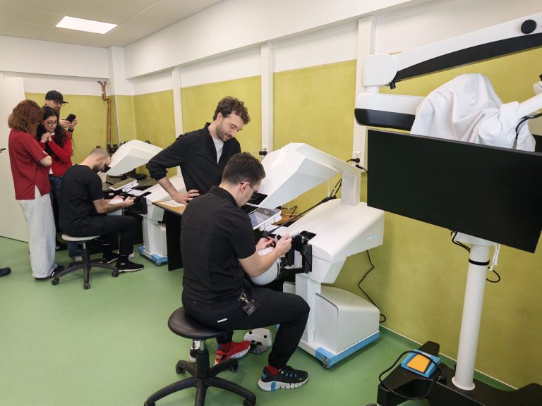 UpDigitalUTM – laboratoare – foto 3